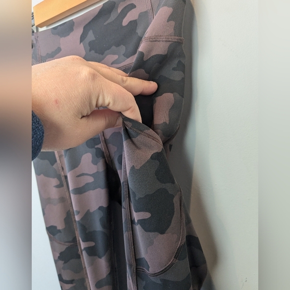 Lululemon Invigorate High-Rise Tight 25" Heritage 365 Camo Brown Earth size 2 - Picture 8 of 12